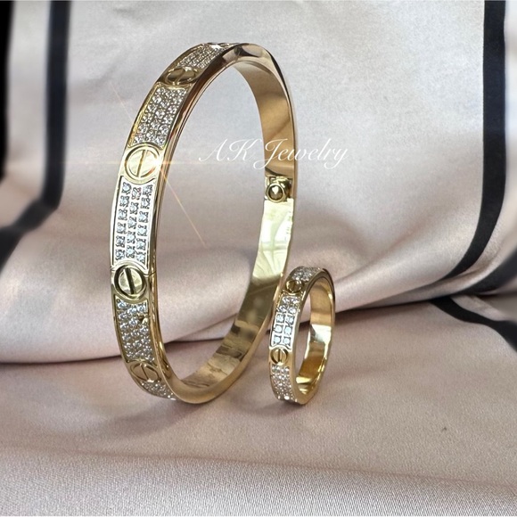 💎18k LUXURY Pave Screw & Diamond Style Design Bracelet, Bangle, Cuff, Unisex - Picture 5 of 6